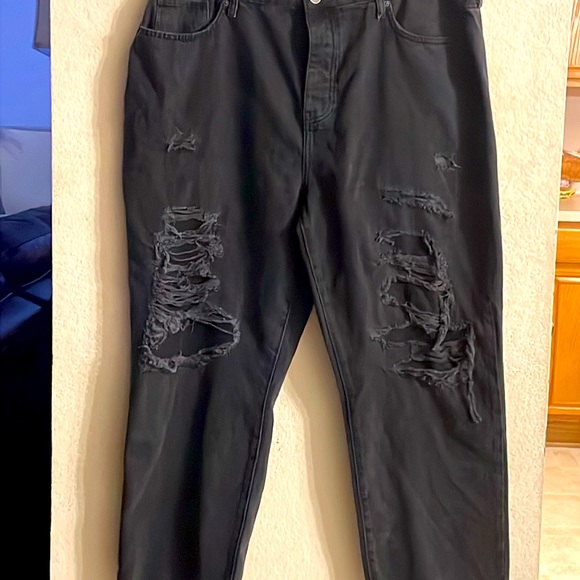 Plus Size Boyfriend Jeans - Picture 3 of 5